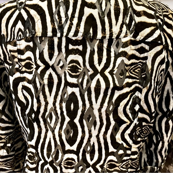 Shear burnout zebra patterned jacket - Picture 8 of 10